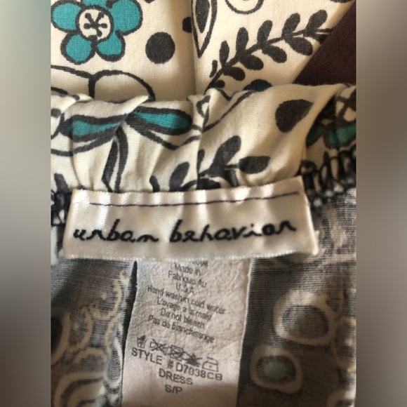 Host Pick! 🤩Strapless sweetheart bell shaped floral dress (size small) - Picture 4 of 9